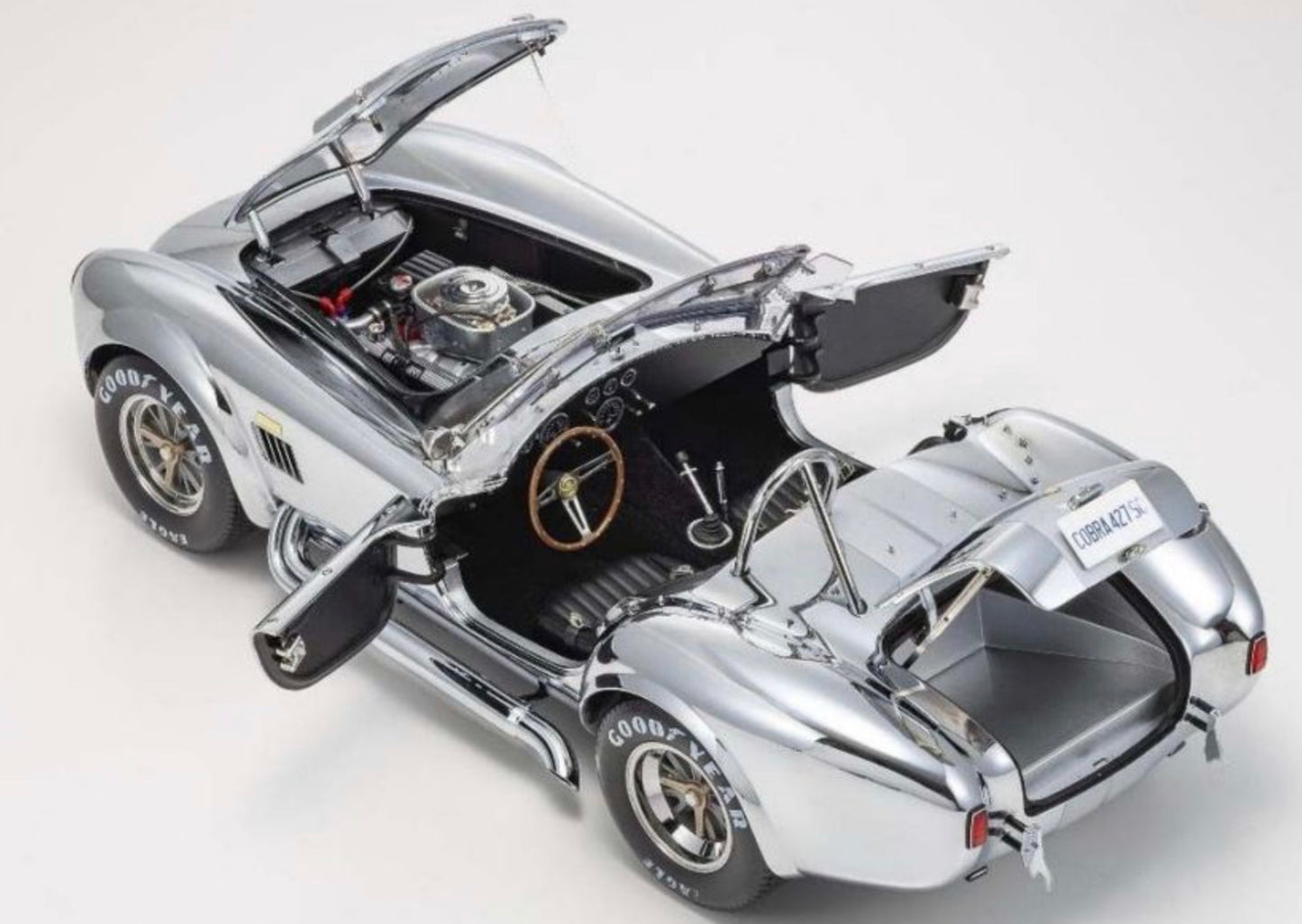 Kyosho 1:12 - Shelby Cobra 427 S/C Spider 1962 Chromed