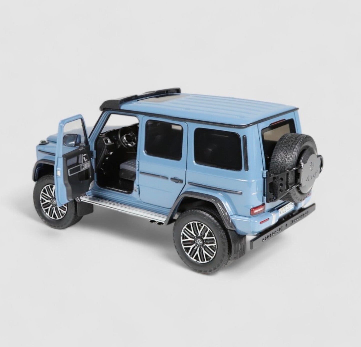 NZG 1:18 - Mercedes AMG G 63 4x4² Standard vintage blue