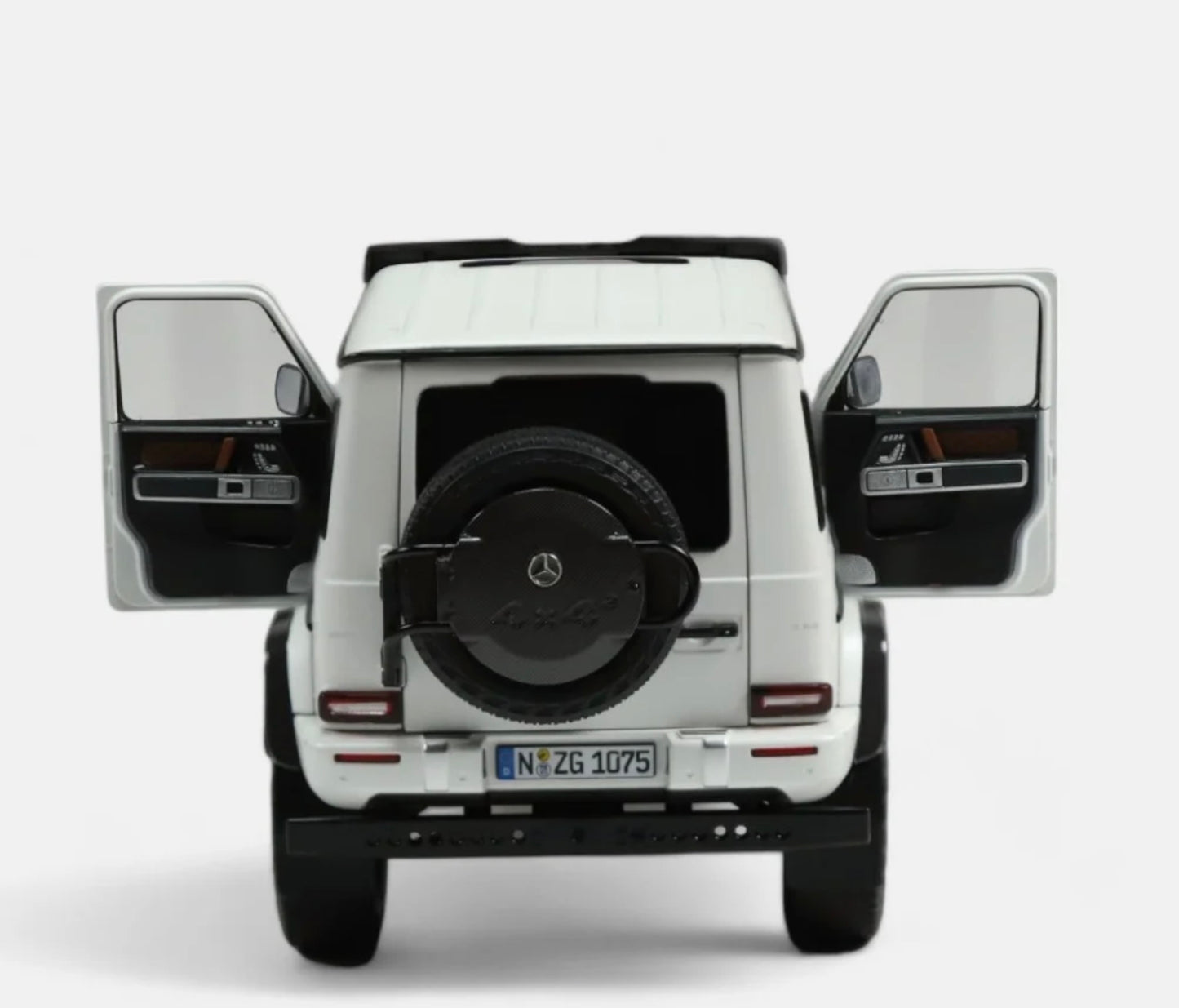 NZG 1:18 - Mercedes AMG G 63 4x4² Standard, opalithwhite