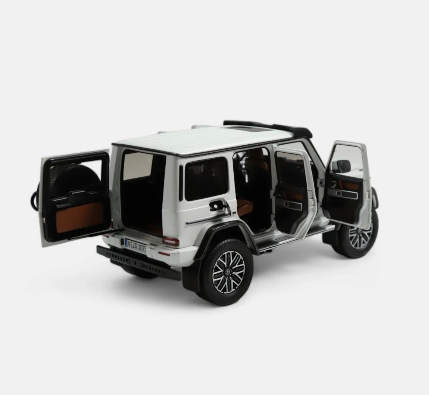NZG 1:18 - Mercedes AMG G 63 4x4² Standard, opalithwhite