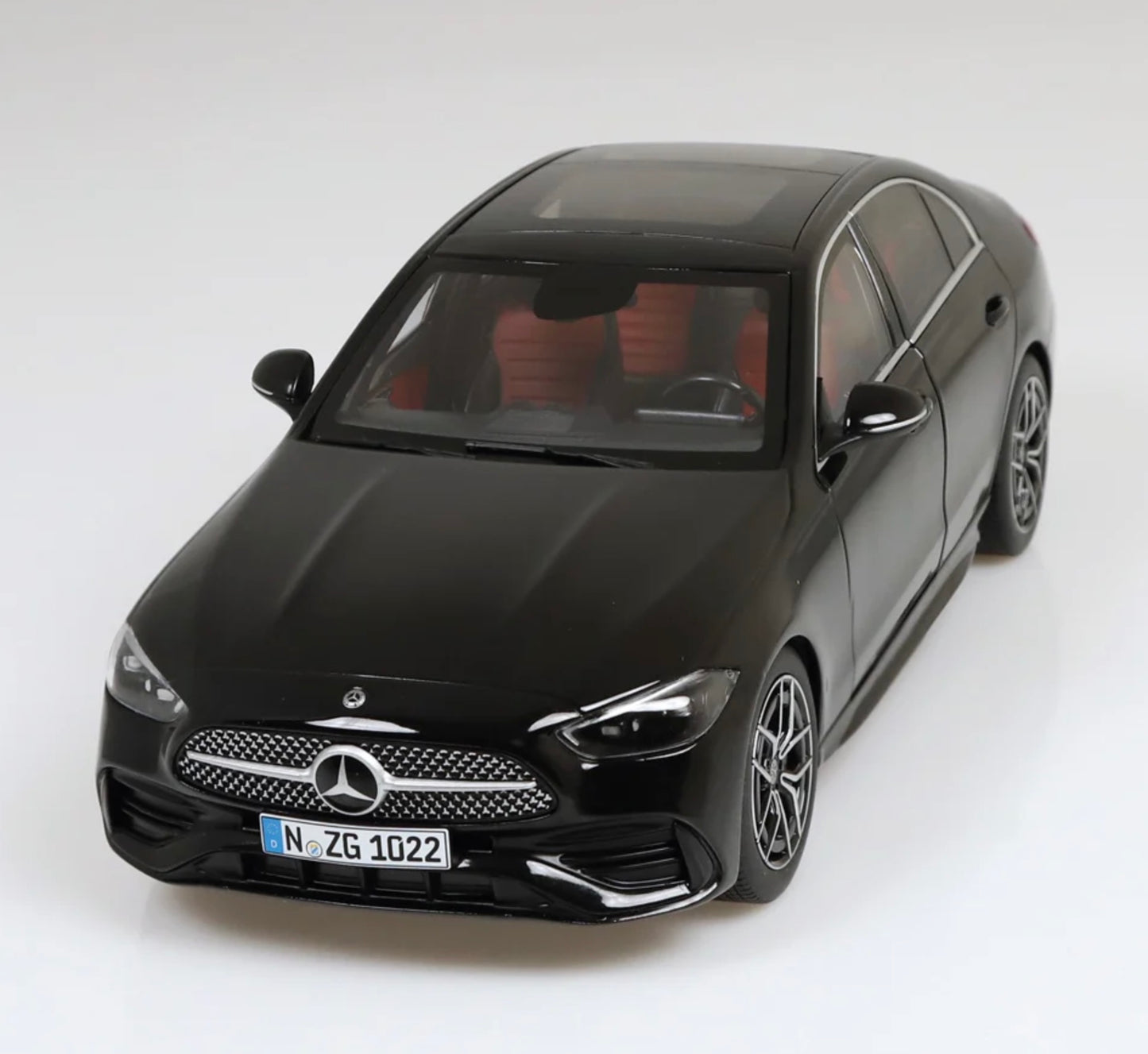 NZG 1:18 - Mercedes-Benz C-Class W206 obsidian black metallic