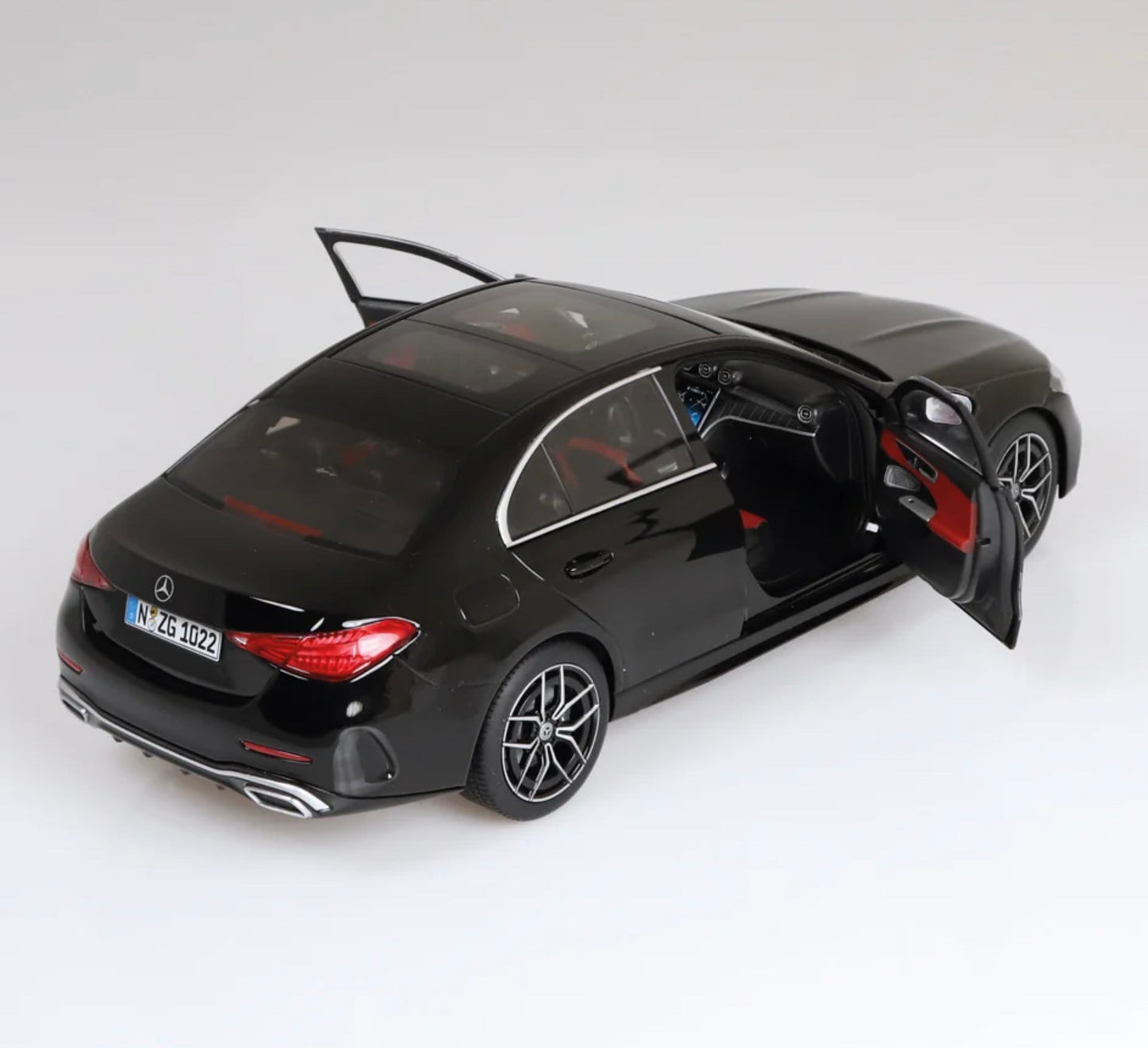 NZG 1:18 - Mercedes-Benz C-Class W206 obsidian black metallic