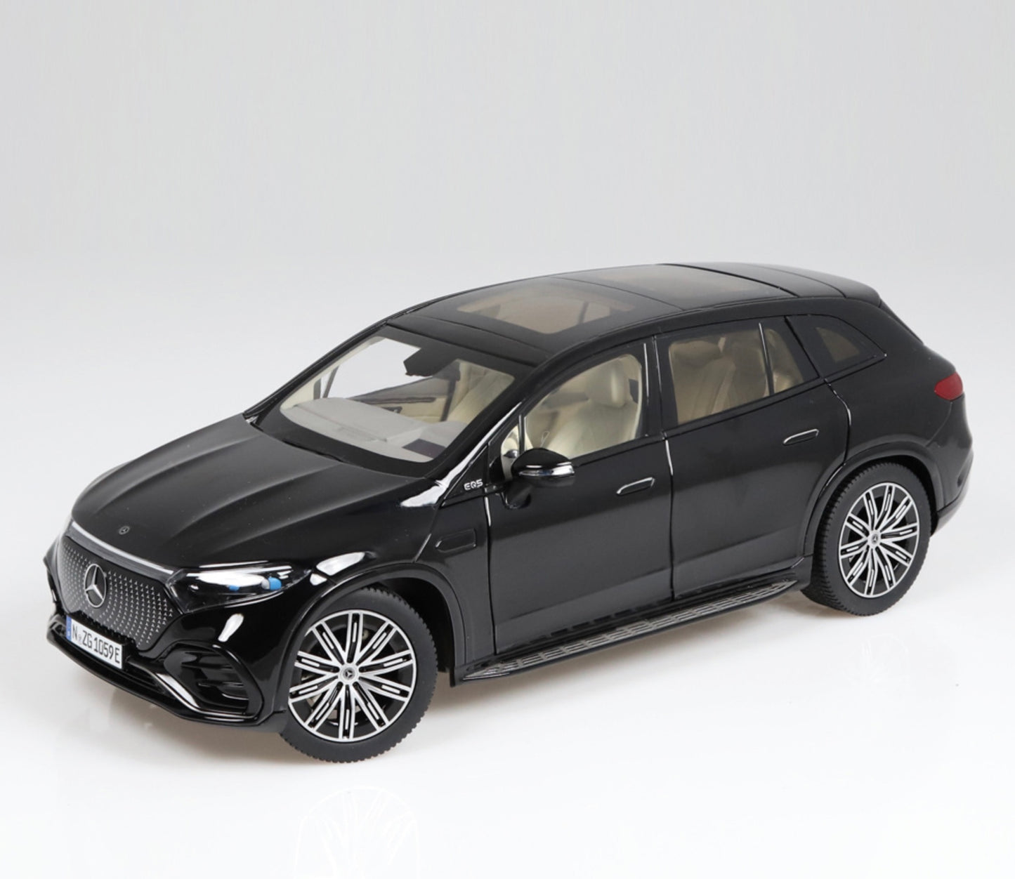 NZG 1:18 - Mercedes-Benz EQS SUV, AMG Line - obsidianblack