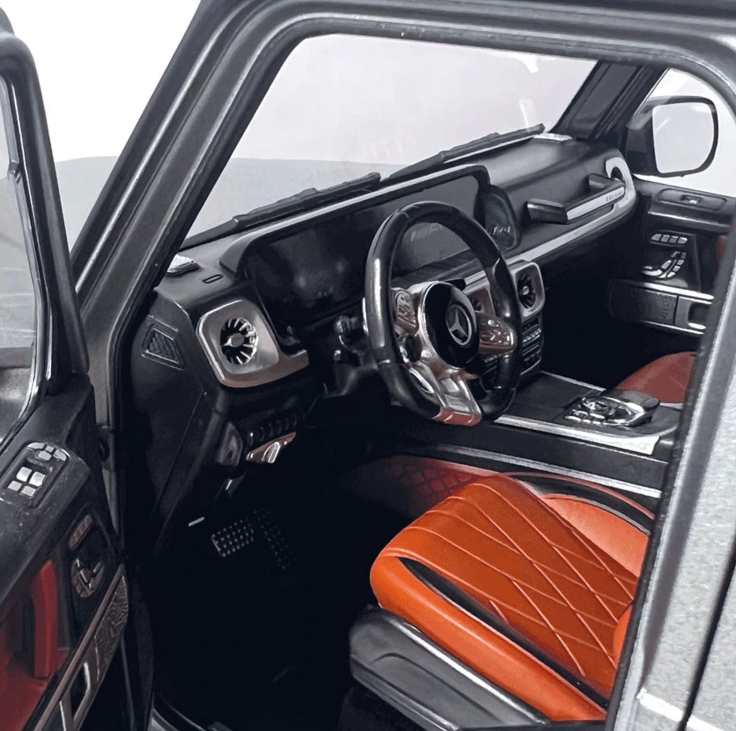 NZG 1:12 - Mercedes AMG G 63 4x4² W463 Standard, platin magno