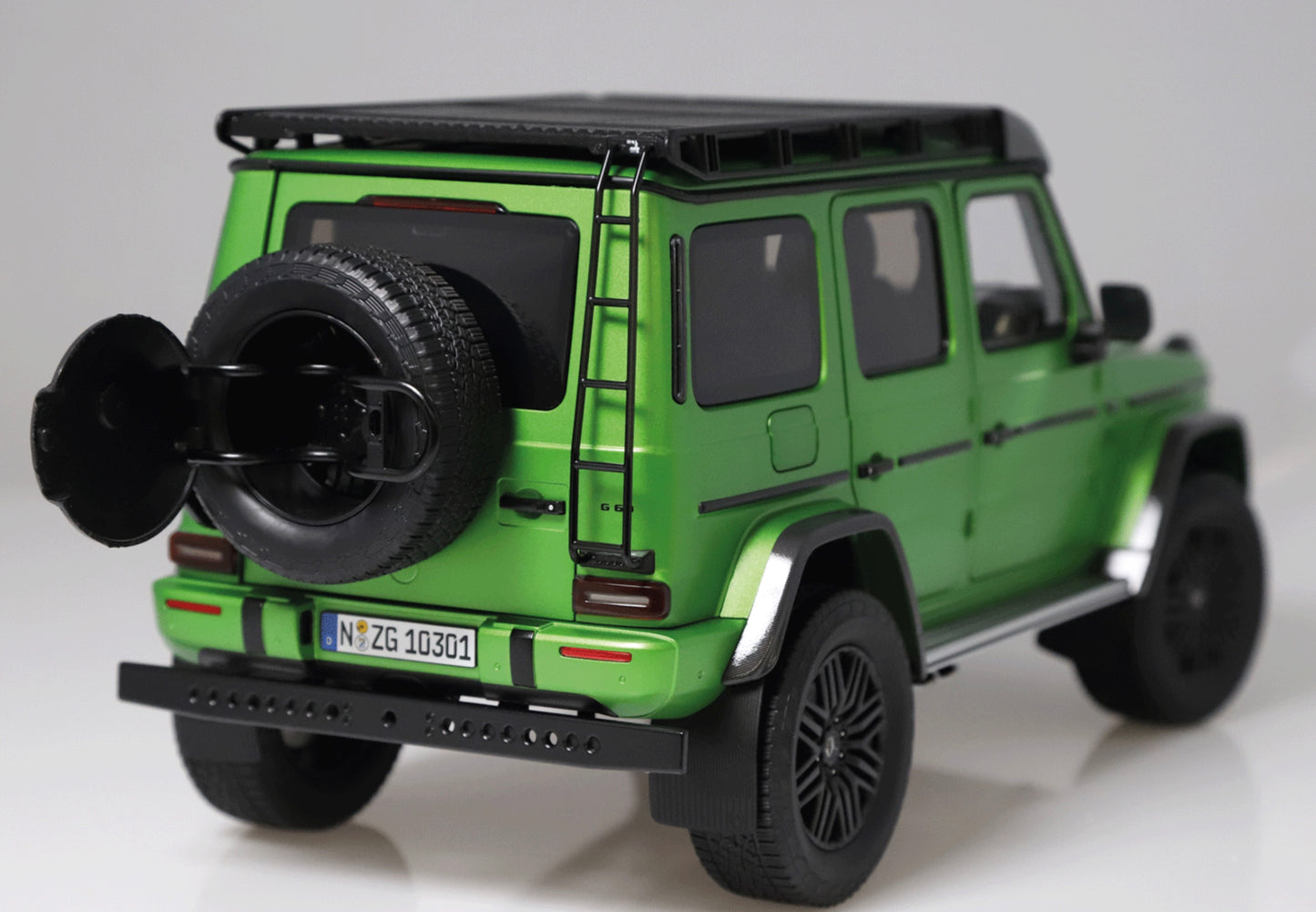 NZG 1:12 - Mercedes AMG G 63 4x4² W463 Offroad, green hell magno