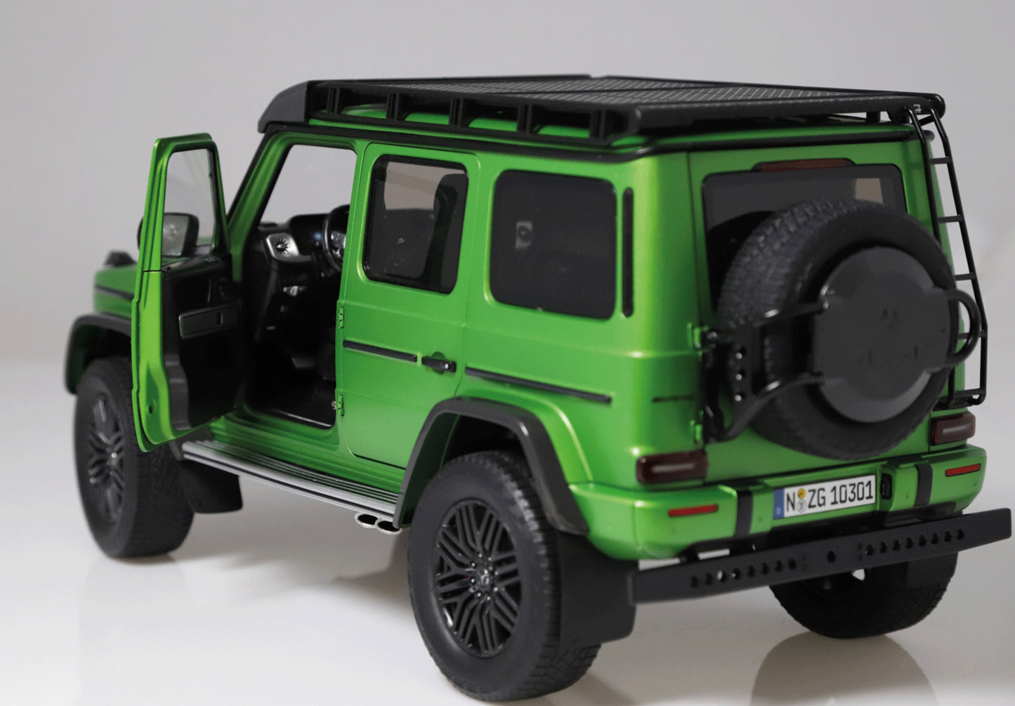 NZG 1:12 - Mercedes AMG G 63 4x4² W463 Offroad, green hell magno