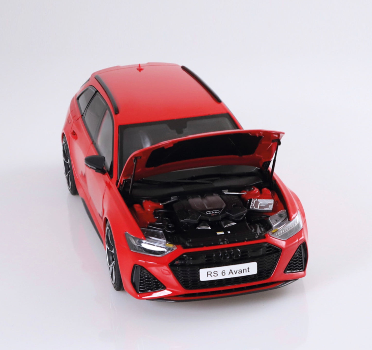 NZG 1:18 - Audi RS6 Avant 2021 C8 Red