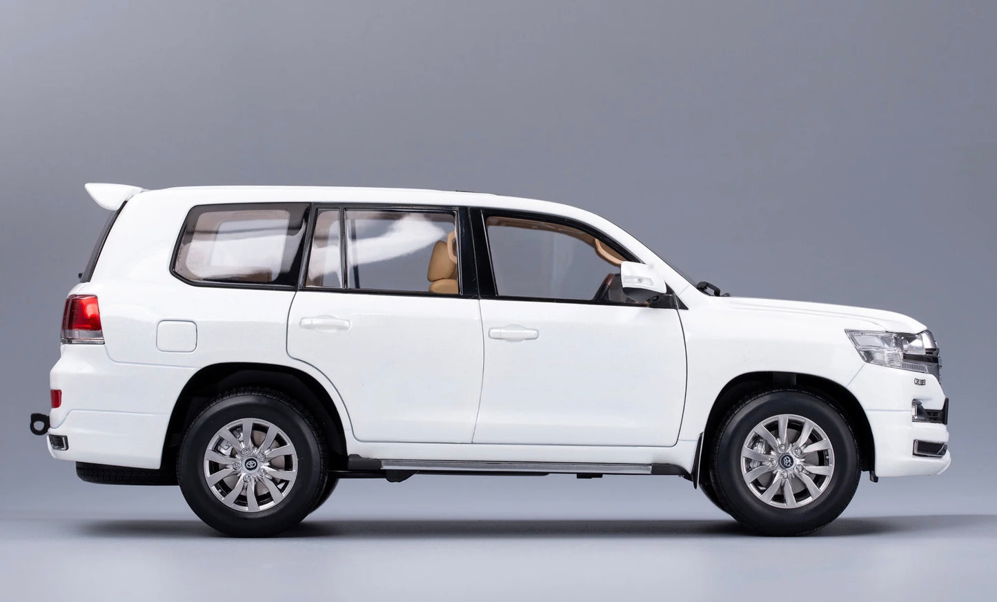 NZG 1:18 - Toyota Land Cruiser 2020 white