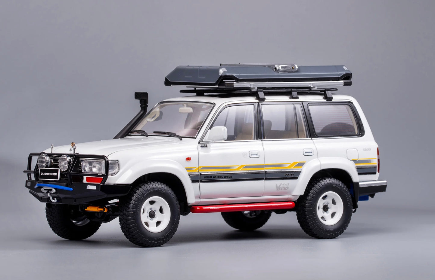 NZG 1:18 - Toyota Land Cruiser J8 white