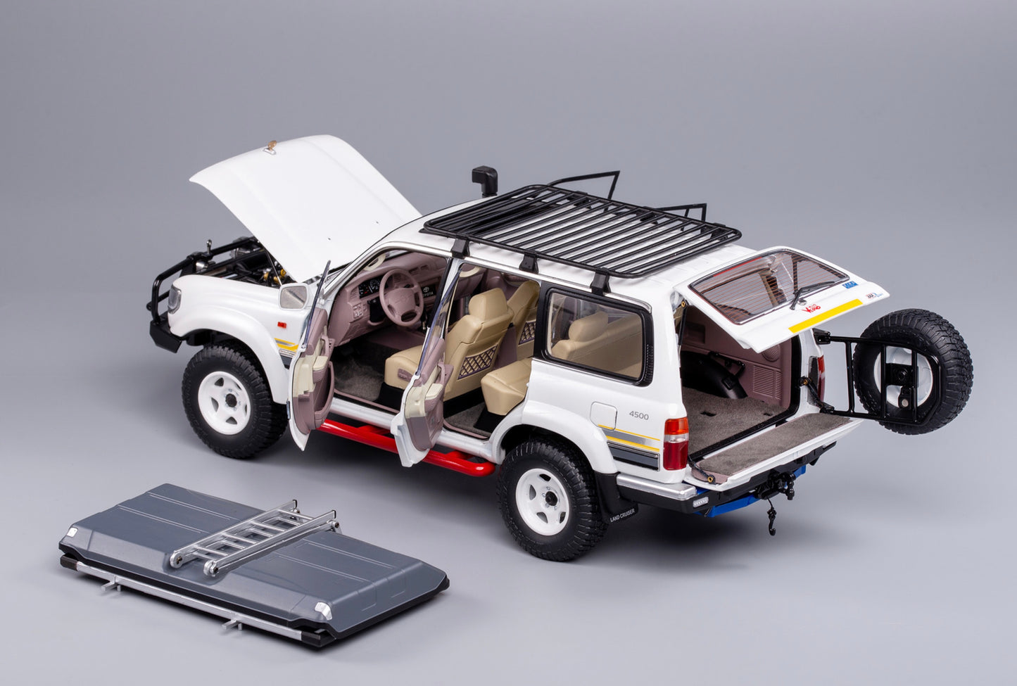 NZG 1:18 - Toyota Land Cruiser J8 white