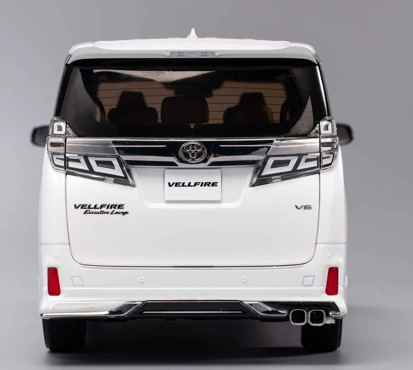 NZG 1:18 - Toyota Vellfire White
