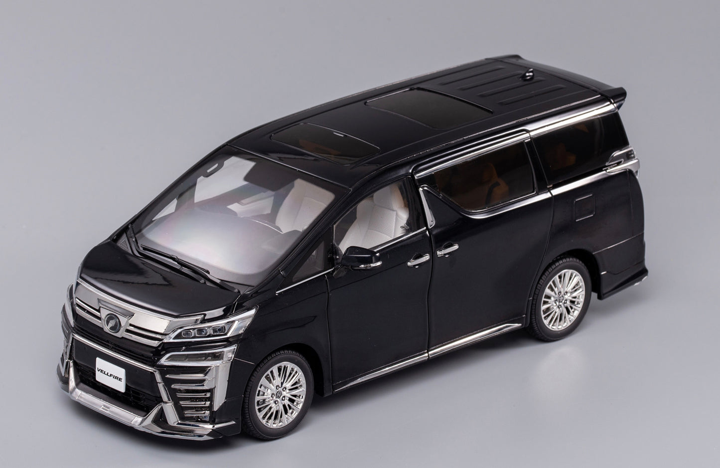 NZG 1:18 - Toyota Vellfire Black