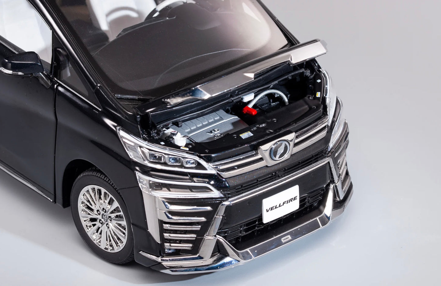 NZG 1:18 - Toyota Vellfire Black