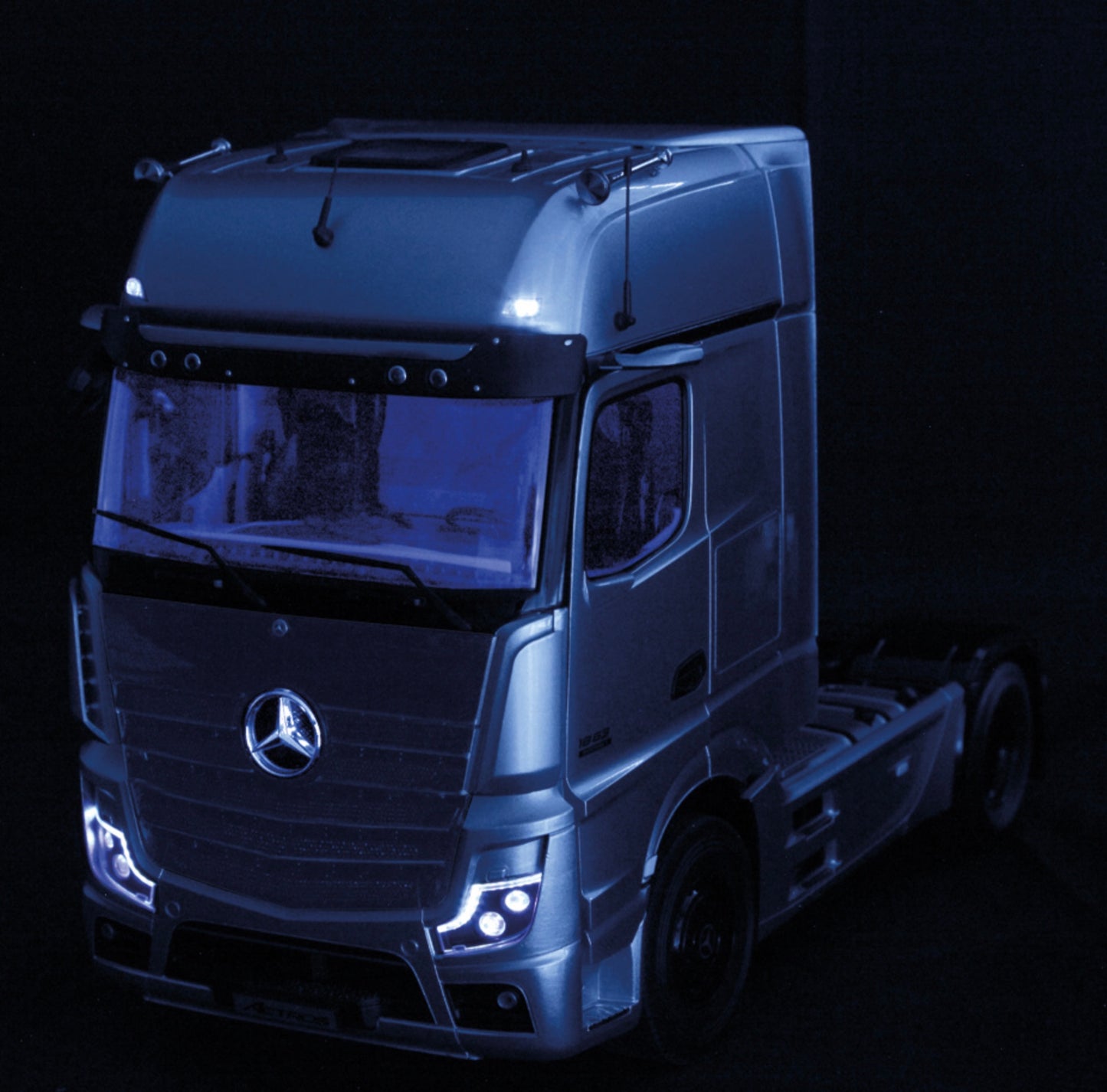 NZG 1:18 - Mercedes-Benz Actros GigaSpace 4x2 "Edition 3"