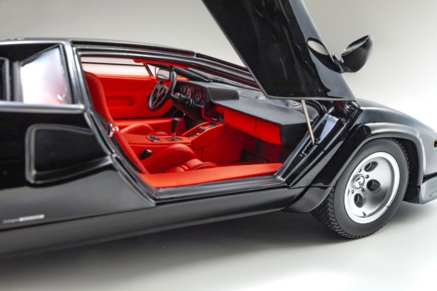 Kyosho 1:18 - Kyosho 1:18 Lamborghini Countach LP5000 Quattrovalvove Black