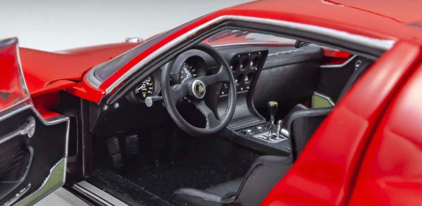Kyosho 1:18 - Lamborghini Miura SV 1970 Red-Black