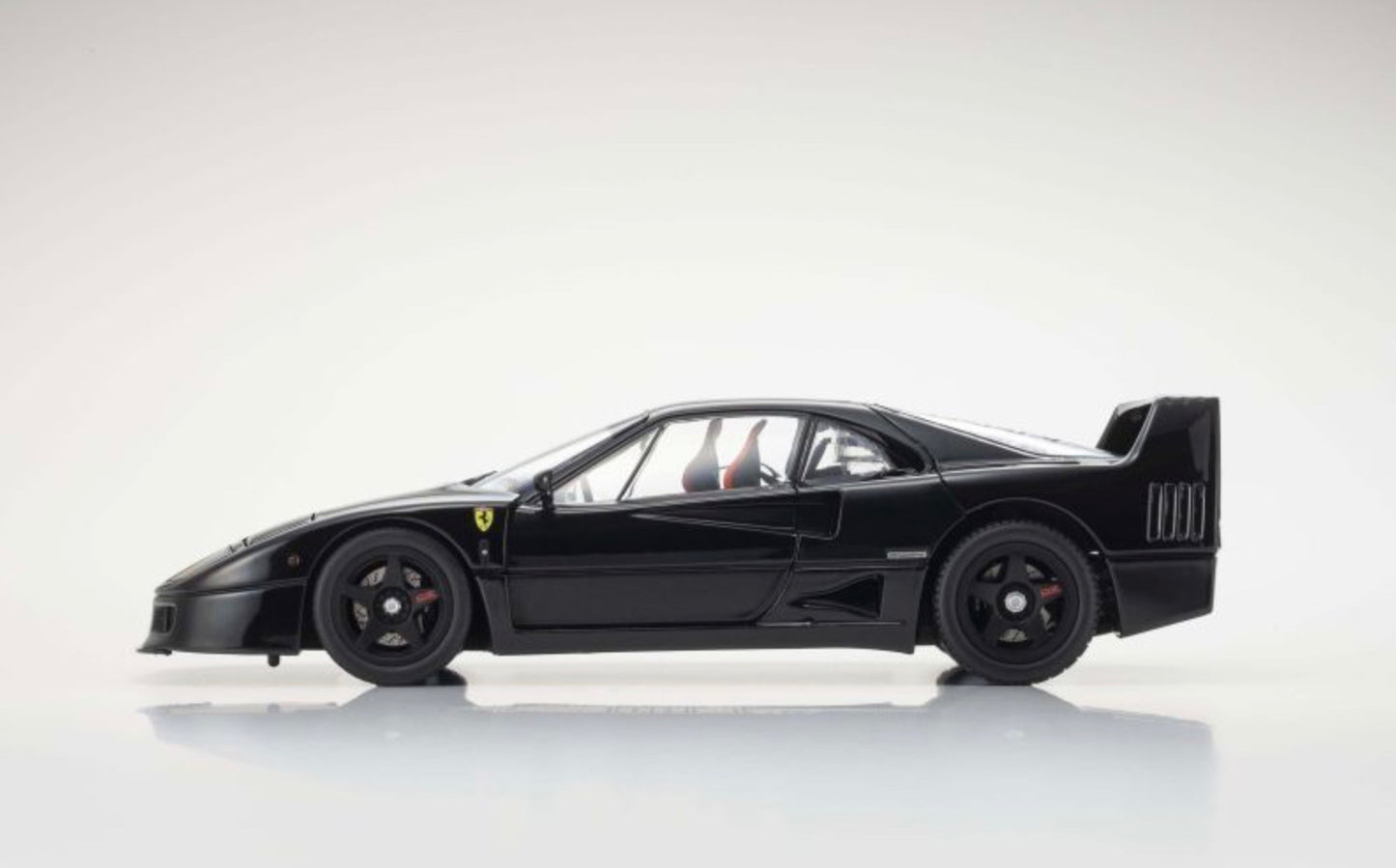 Kyosho 1:18 - Ferrari F40 Black 1987 Die-Cast Collection