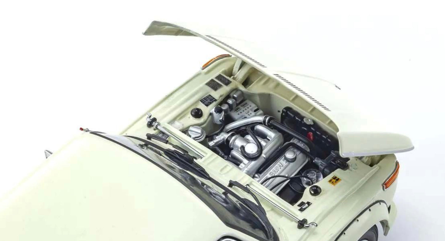 Kyosho 1:18 - BMW 2002 Turbo 1974 White