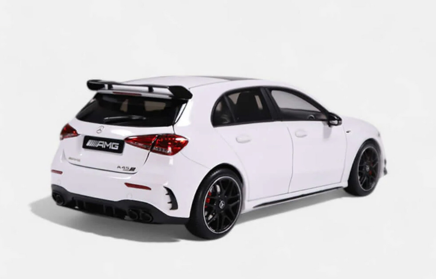 NZG 1:18 - MERCEDES-AMG A 45 S 4MATIC+
