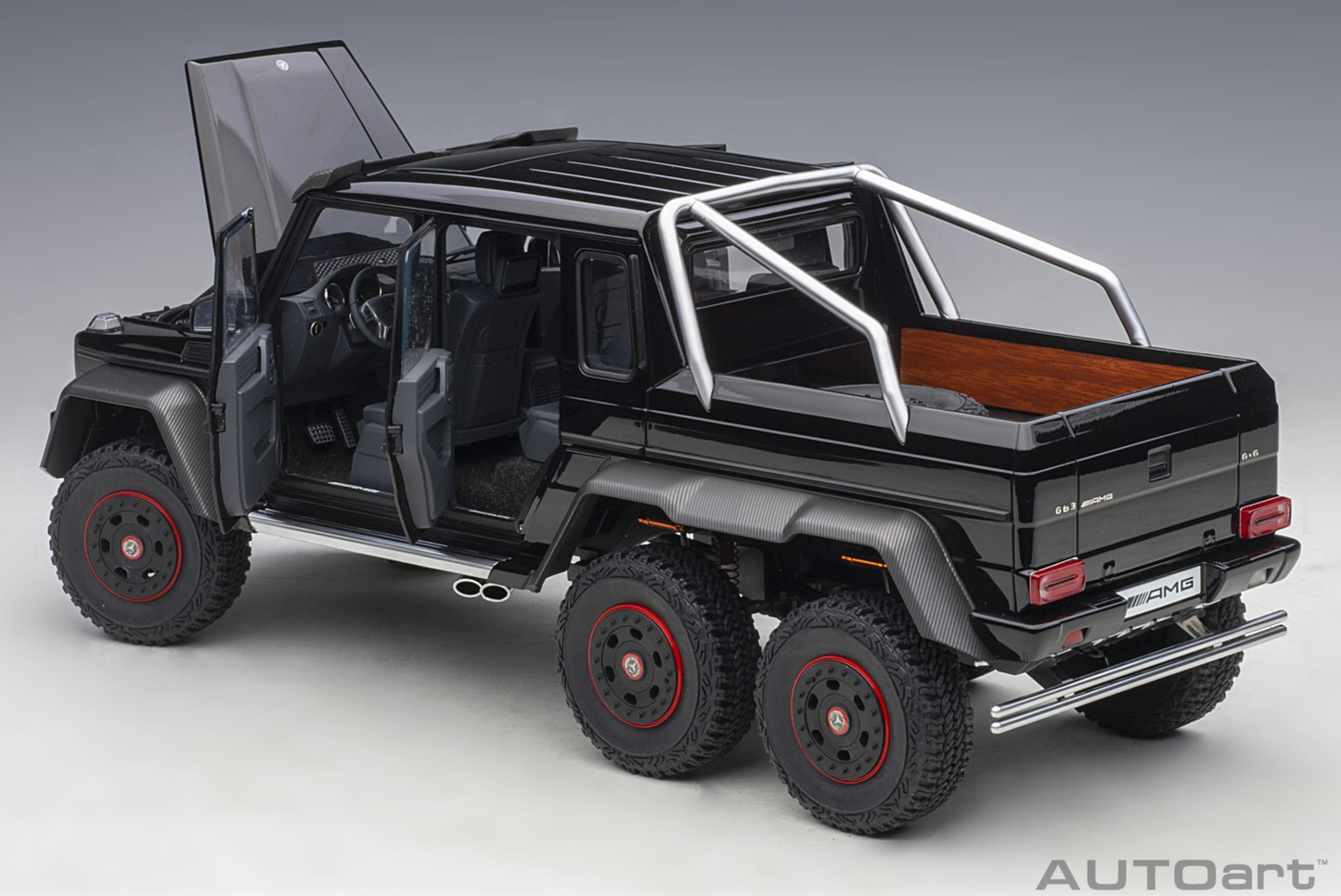 AutoArt 1:18 Mercedes-Benz G63 AMG 6×6 (Black)