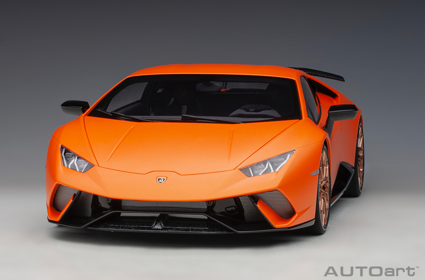 AutoArt 1:12 Lamborghini Huracán Performante (Arancio Anthaeus)