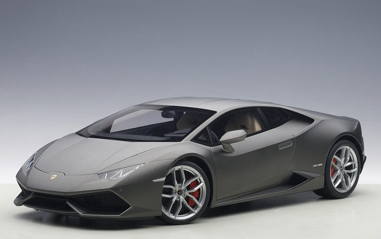 AutoArt 1:12 Lamborghini Huracán LP610-4 (Grigio Titans)