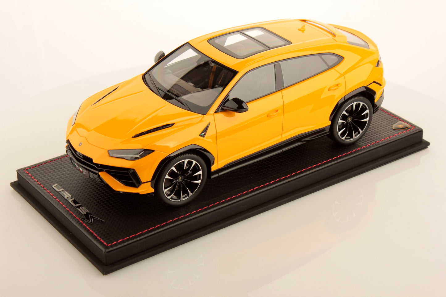 MR Collection Model - LAMBORGHINI URUS S 1:18