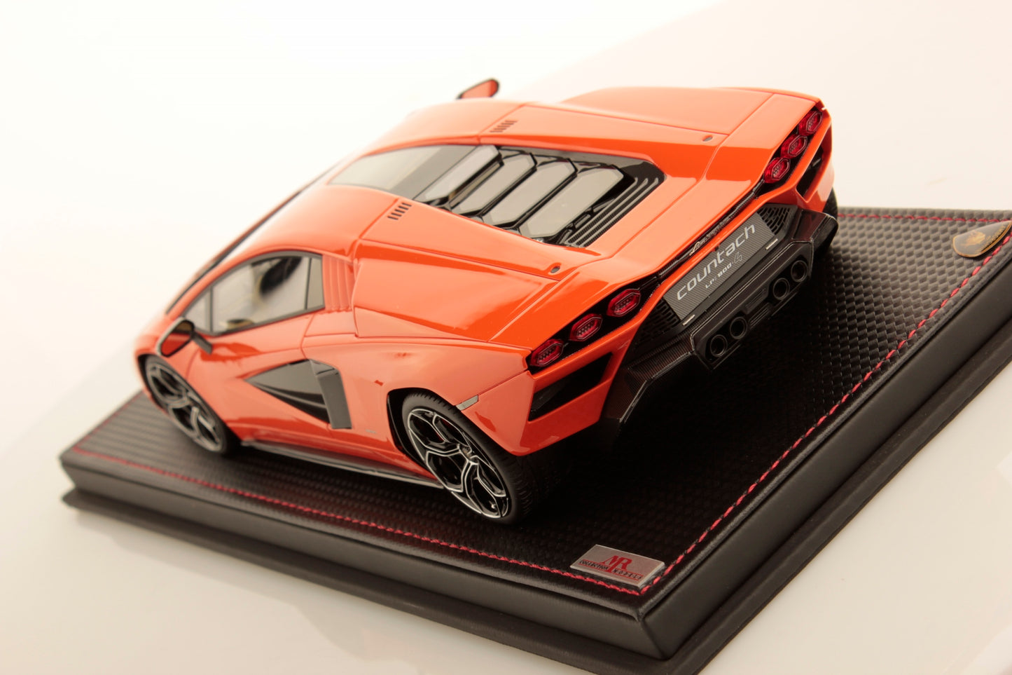 MR Collection Model - LAMBORGHINI COUNTACH LPI 800-4 1:18