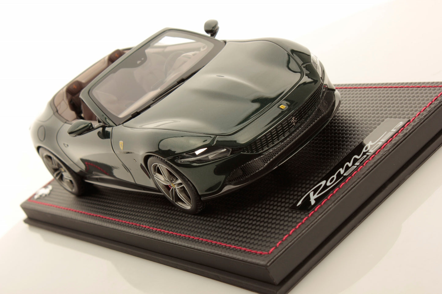 MR Collectiom Model - FERRARI ROMA SPIDER 1:18