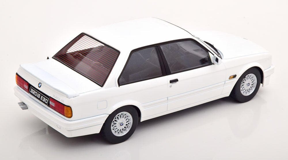 KK-Scale 1:18 - BMW 320iS E30 Italo M3 1989 Wit