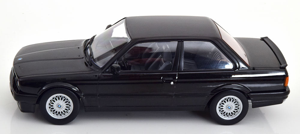 KK-Scale 1:18 - BMW 325i E30 M-Paket 1 1987 Zwart