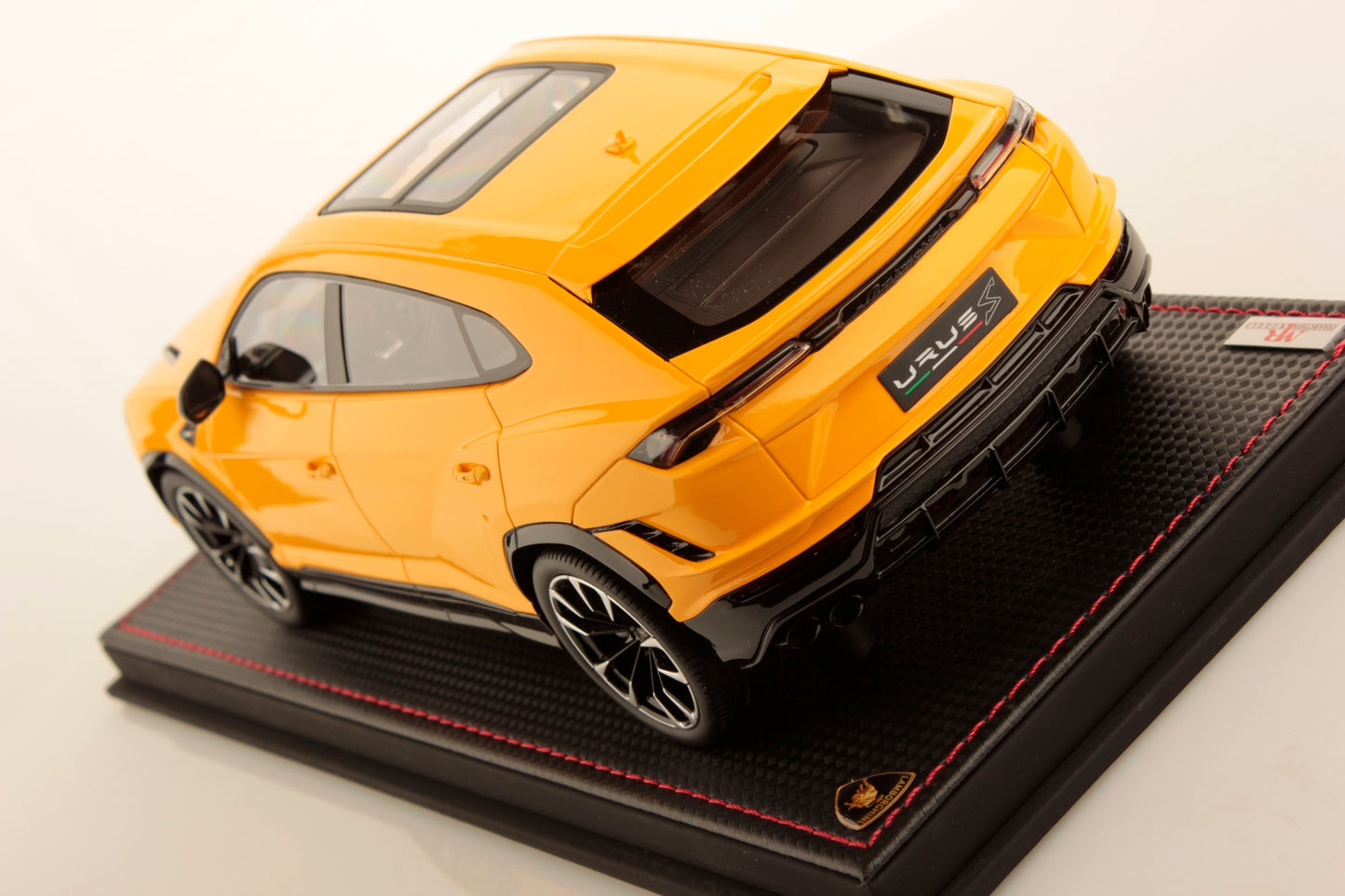 MR Collection Model - LAMBORGHINI URUS S 1:18