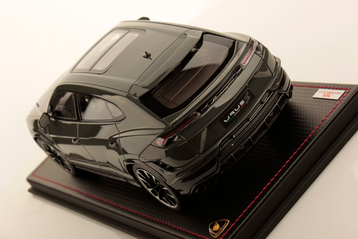 MR Collection Model - LAMBORGHINI URUS S 1:18
