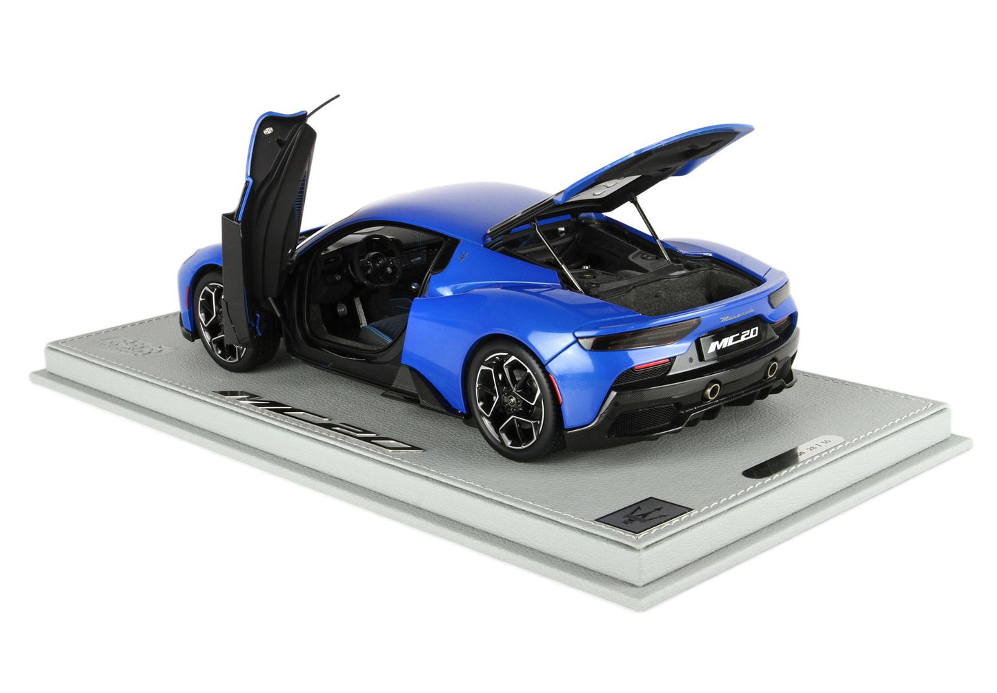 BBR Model 1:18 - Maserati MC20 Blu Infinito - Showcase Included