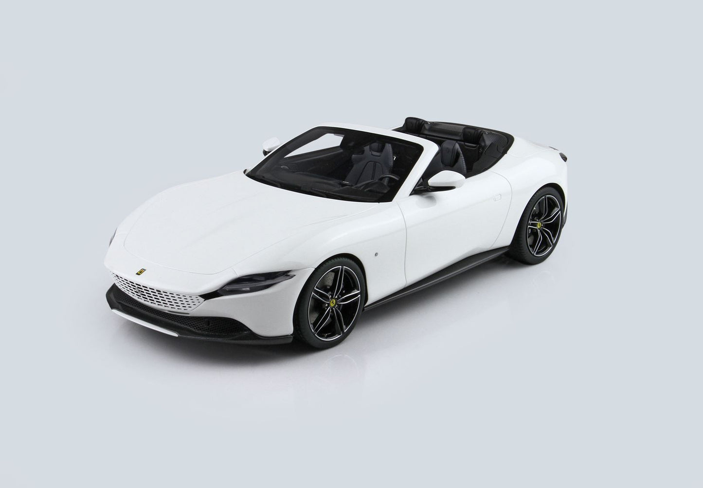 BBR Model 1:18 - Ferrari Roma Spider Open Roof Cervino White Forged Diamond Polished Rims