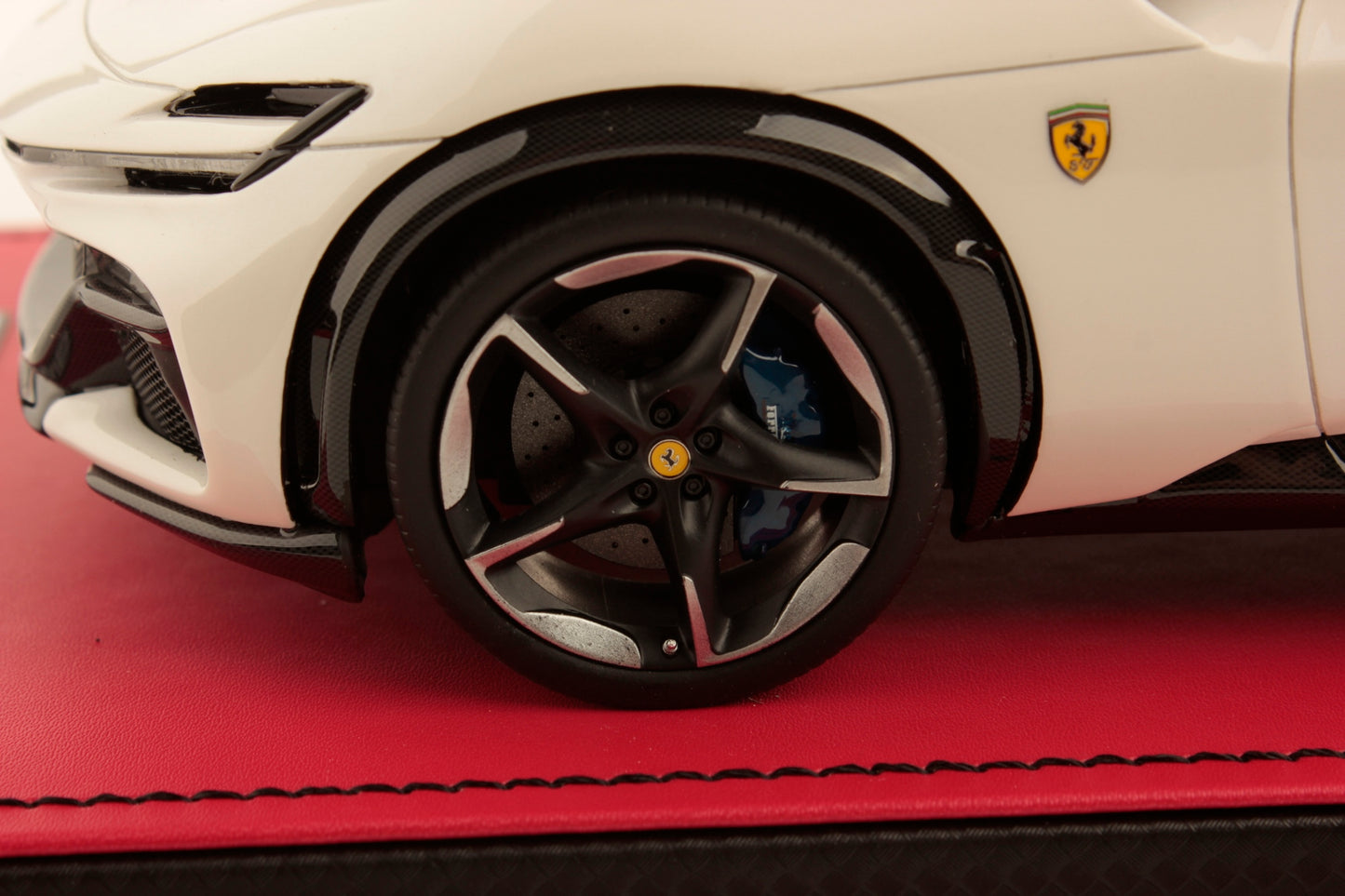 MR Collectiom Model - FERRARI PUROSANGUE 1:18