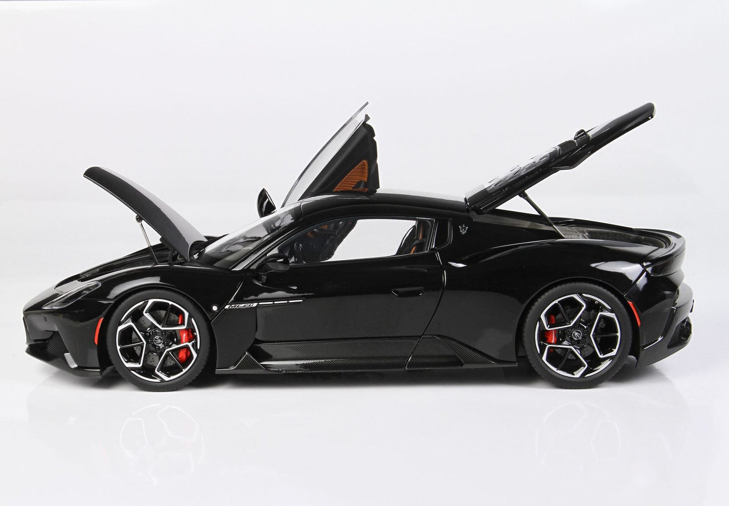 BBR Model 1:18 - Maserati MC20 Black Enigma