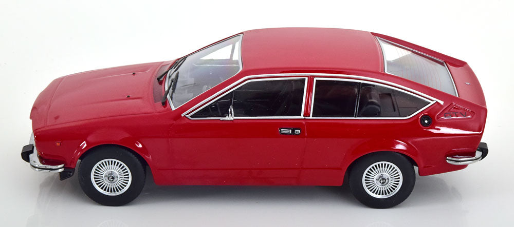 KK-Scale 1:18 - Alfa Romeo Alfetta 2000 GTV 1976 Rood
