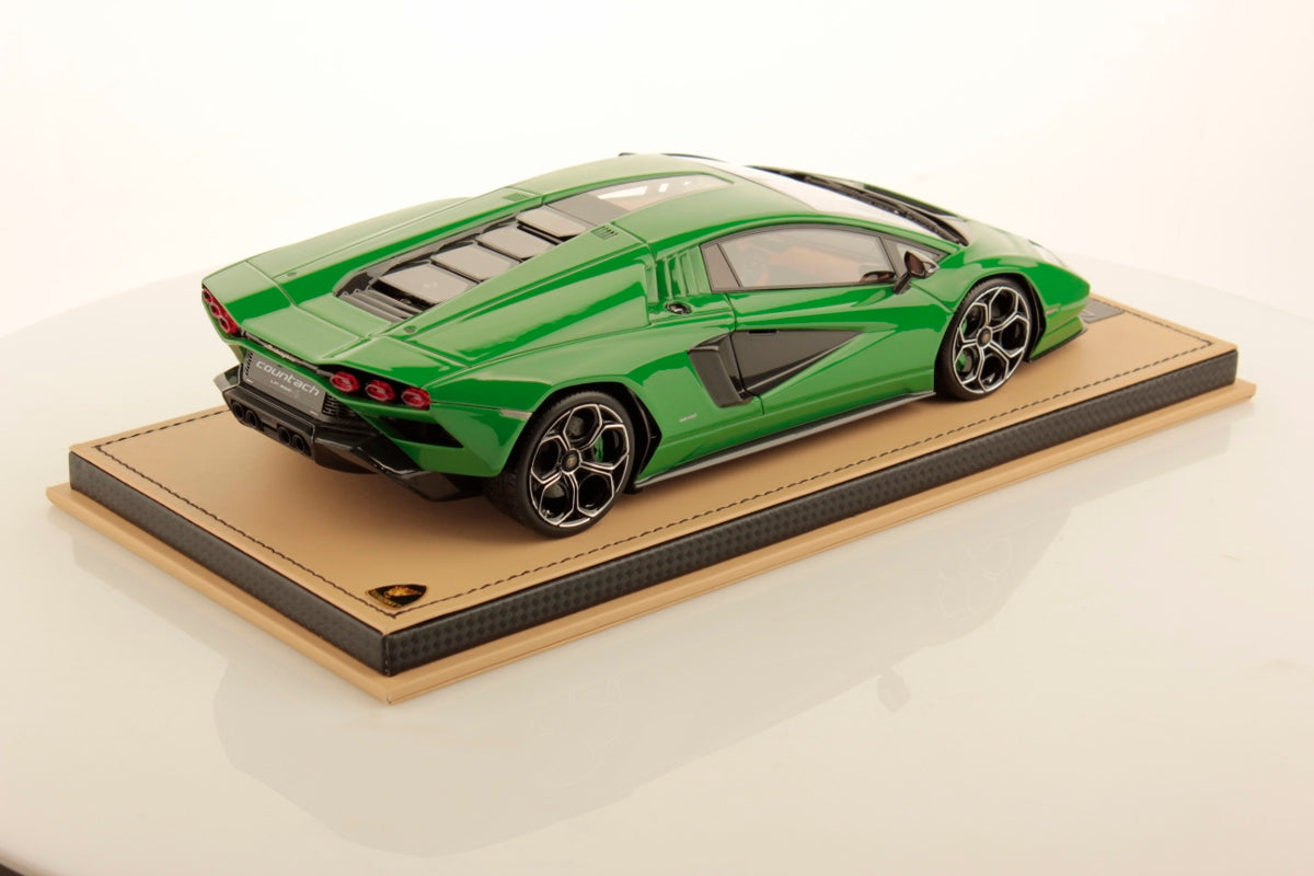 MR Collection Model - LAMBORGHINI COUNTACH LPI 800-4 1:18