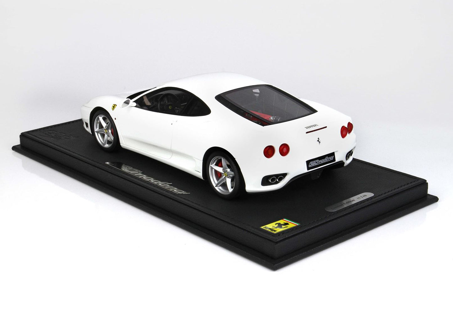 BBR Model 1:18 - Ferrari 360 Modena - Manual Gear Transmission Gloss Awus White