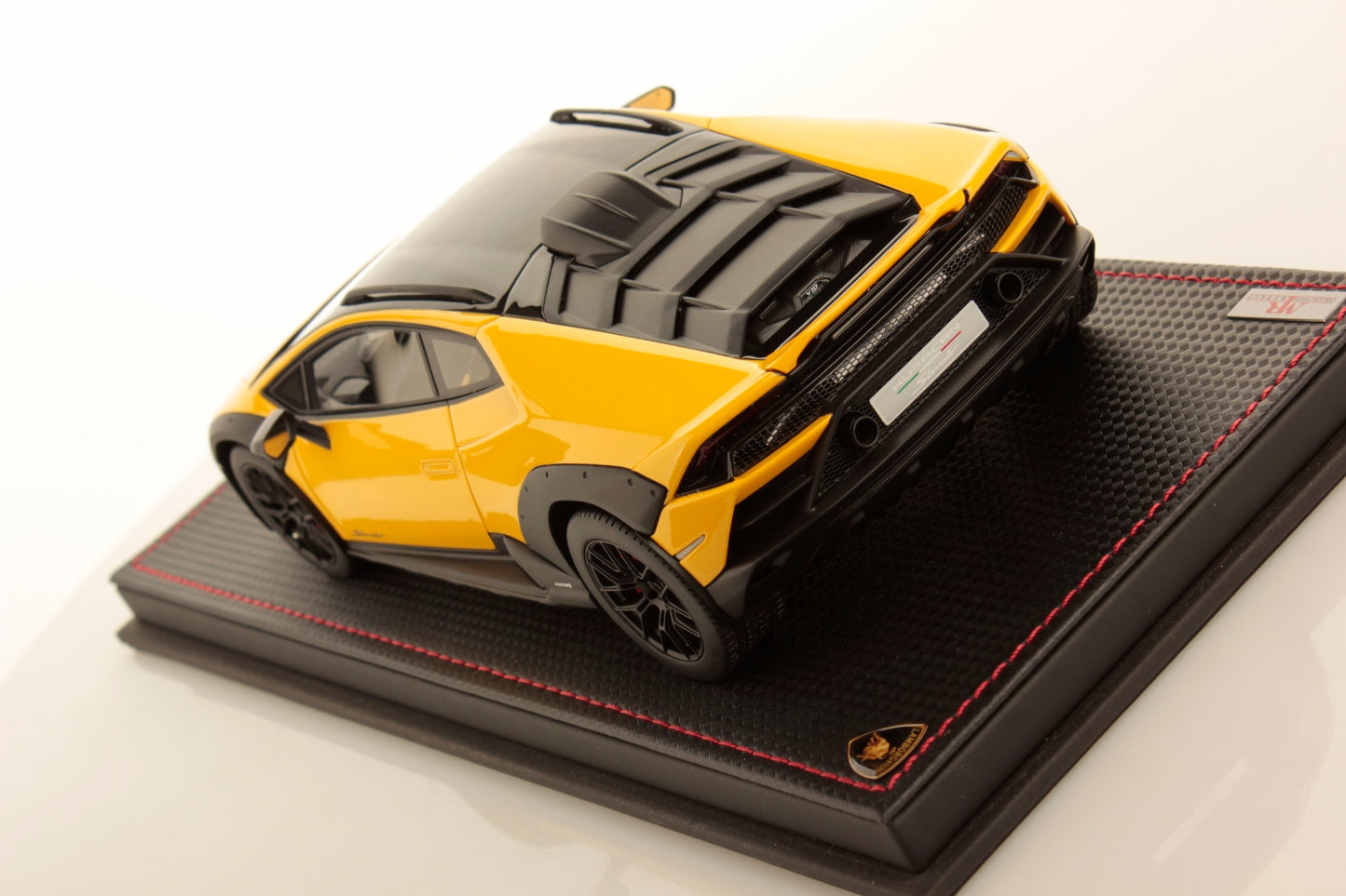 MR Collection Model - LAMBORGHINI HURACÀN STERRATO 1:18