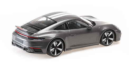 Minichamps 1:18 - PORSCHE 911 (992) SPORT CLASSIC 2022 GREY METALLIC