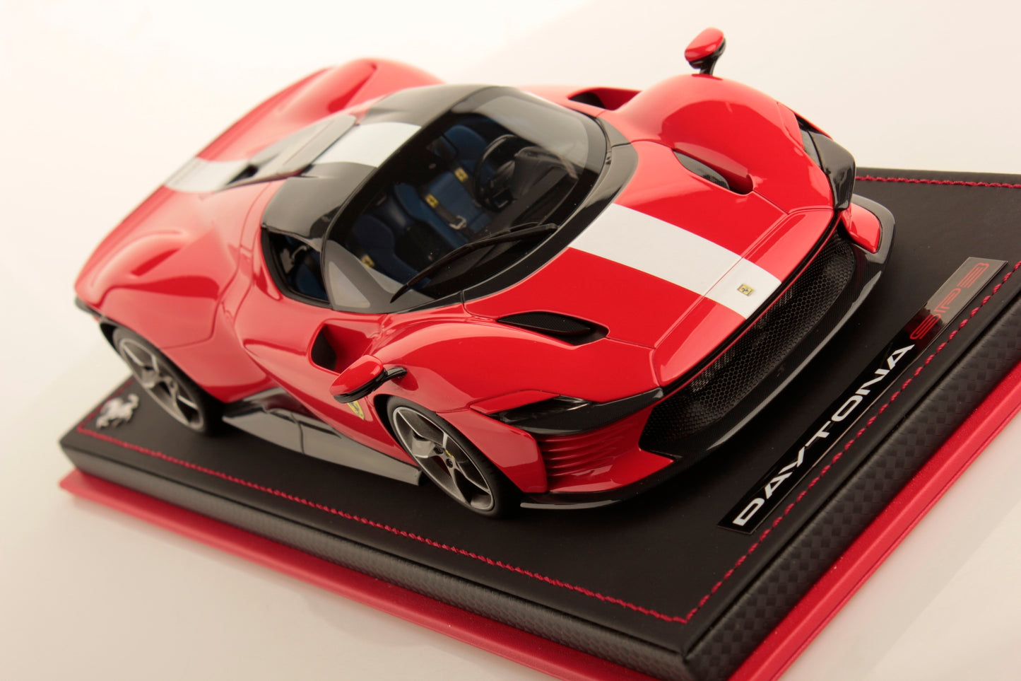 MR Collection Model - FERRARI DAYTONA SP3 1:18