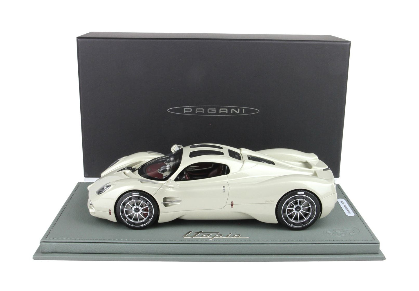 BBR Model 1:18 - Pagani Utopia Grey Rinascimento