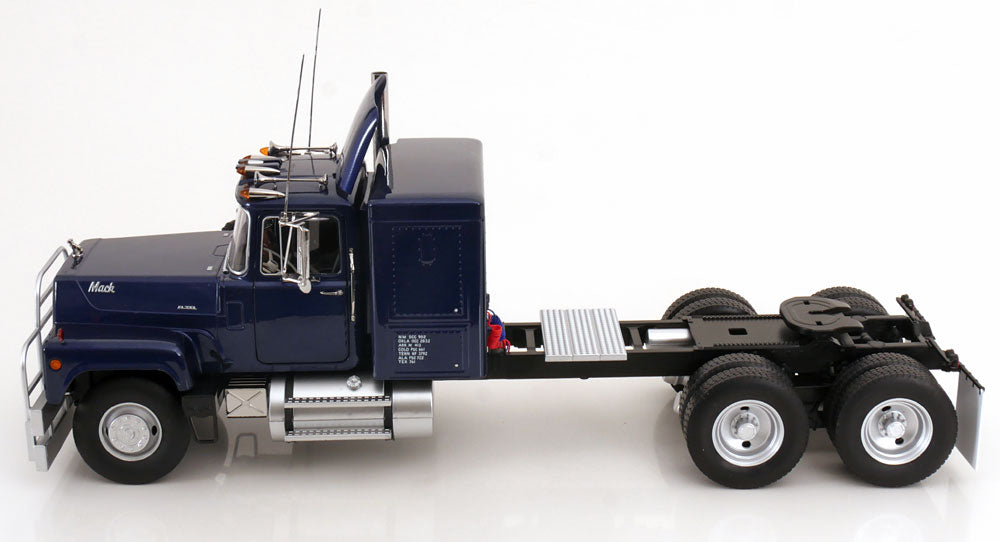 KK-Scale 1:18 - Mack RL 700L 1974 Blauw Metallic