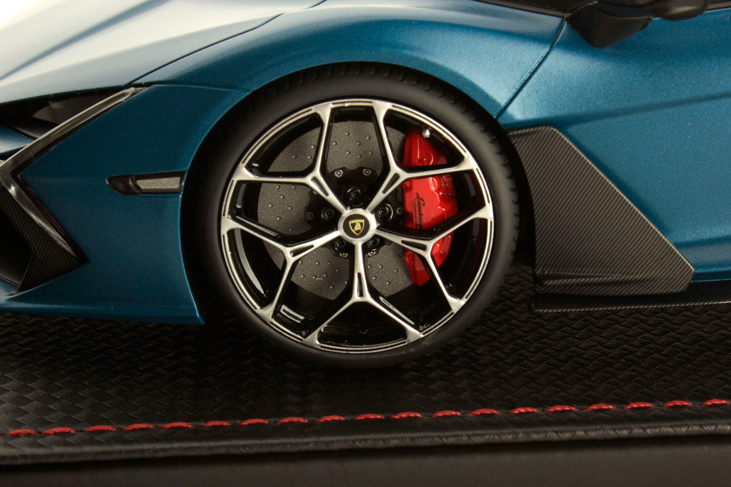 MR Collection Model - LAMBORGHINI REVUELTO 1:18