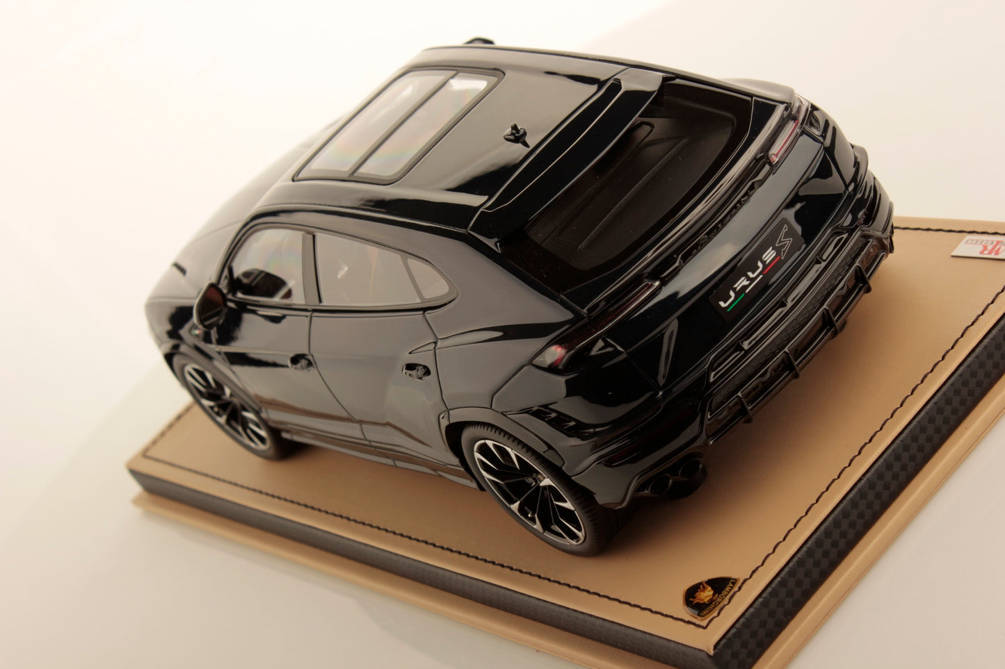 MR Collection Model - LAMBORGHINI URUS S 1:18
