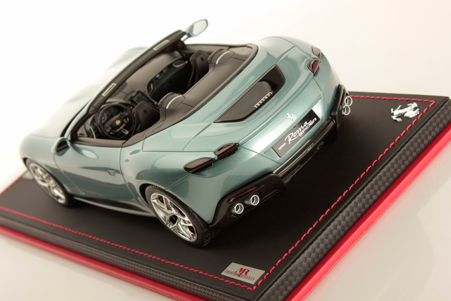 MR Collectiom Model - FERRARI ROMA SPIDER 1:18