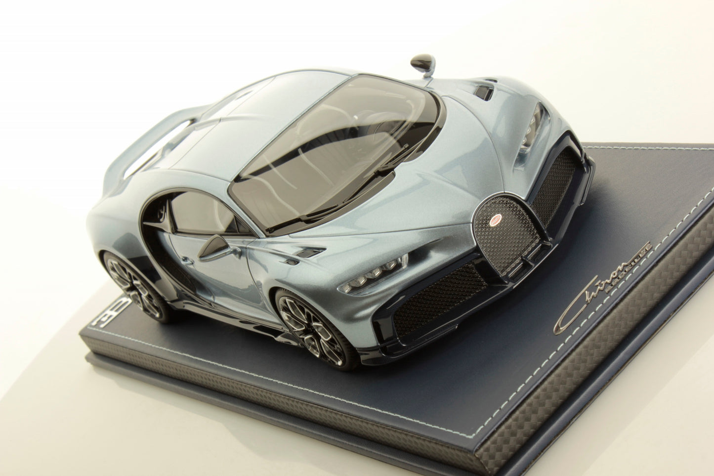 MR Collectiom Model - BUGATTI CHIRON PROFILÉE 1:18