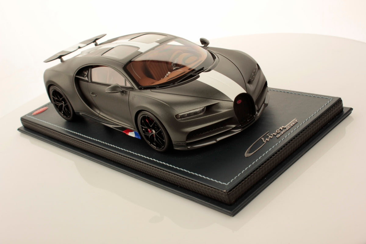 MR Collectiom Model - BUGATTI CHIRON SPORT LES LÉGENDES DU CIEL 1:18